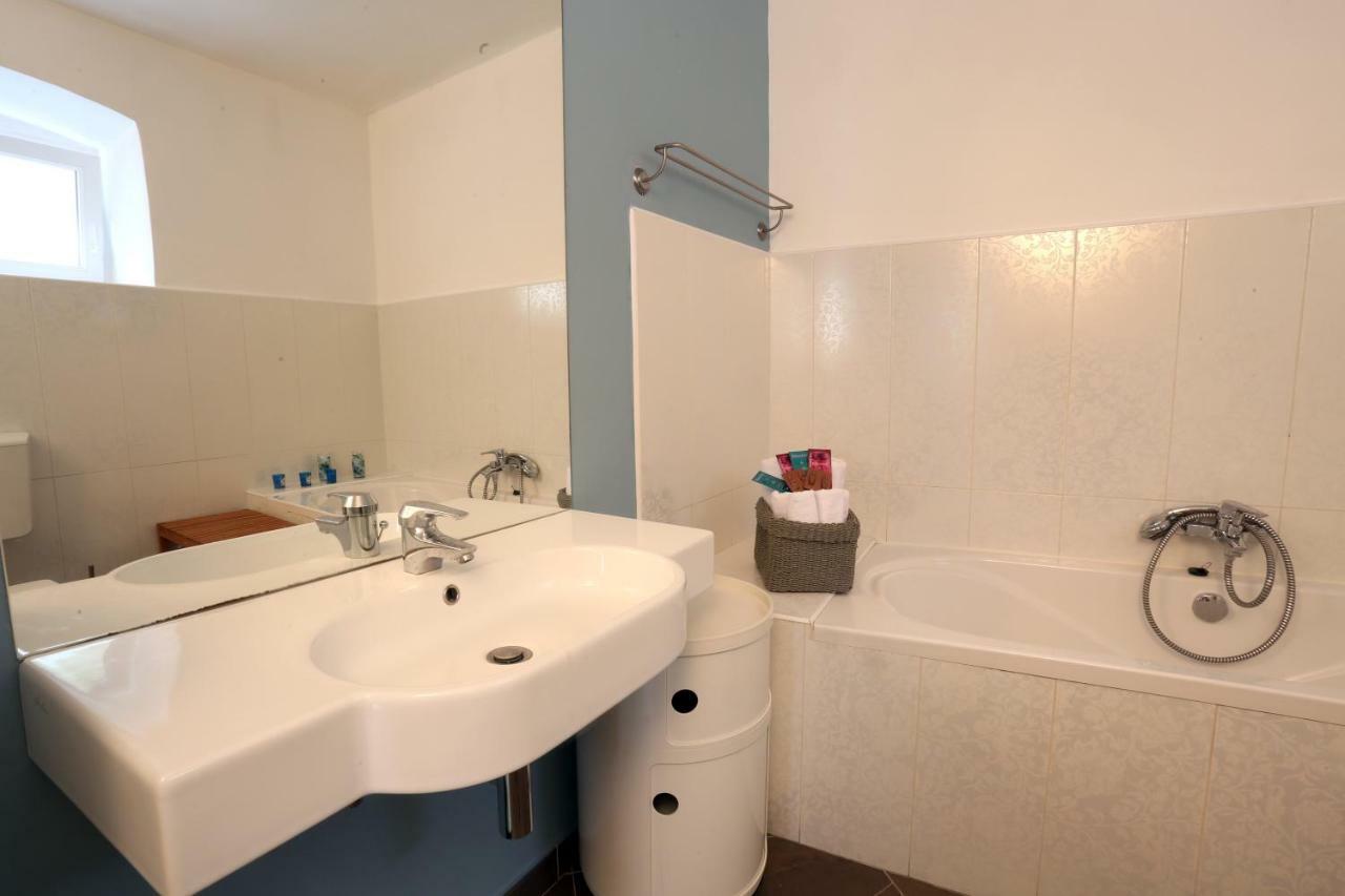 Апартаменты Apartman Laval Trsat Риека Экстерьер фото